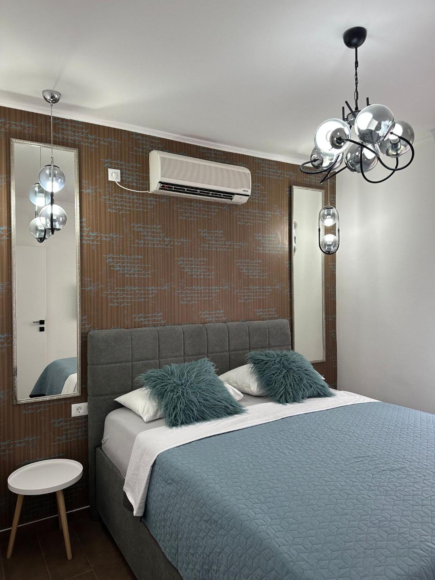 Apartments Brac Супетар Стая снимка